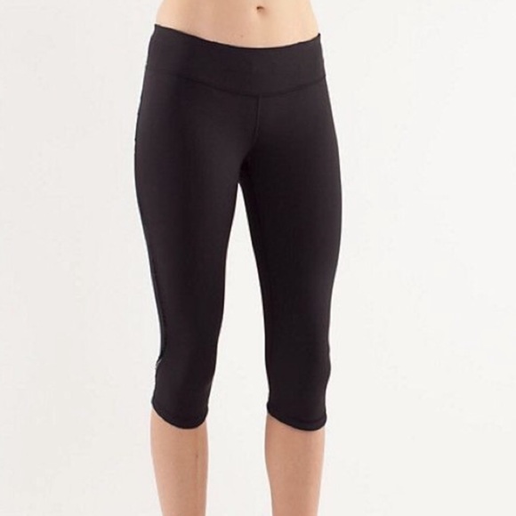 lululemon athletica Pants - Lululemon Ruffle Trim Hem Crop Black Leggings 🍋